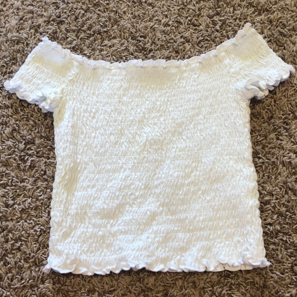 White cropped tee